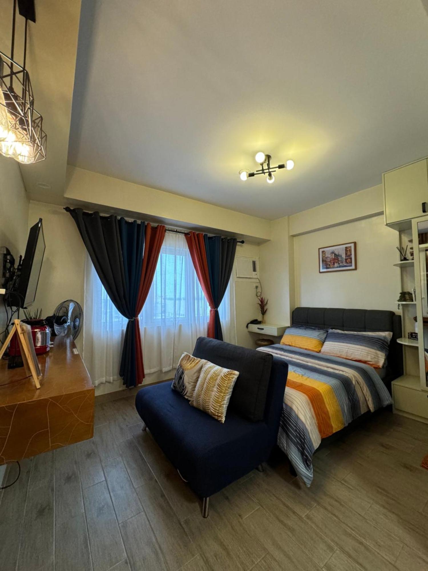 Condo Home With Fast Wifi In Bacolod City Экстерьер фото