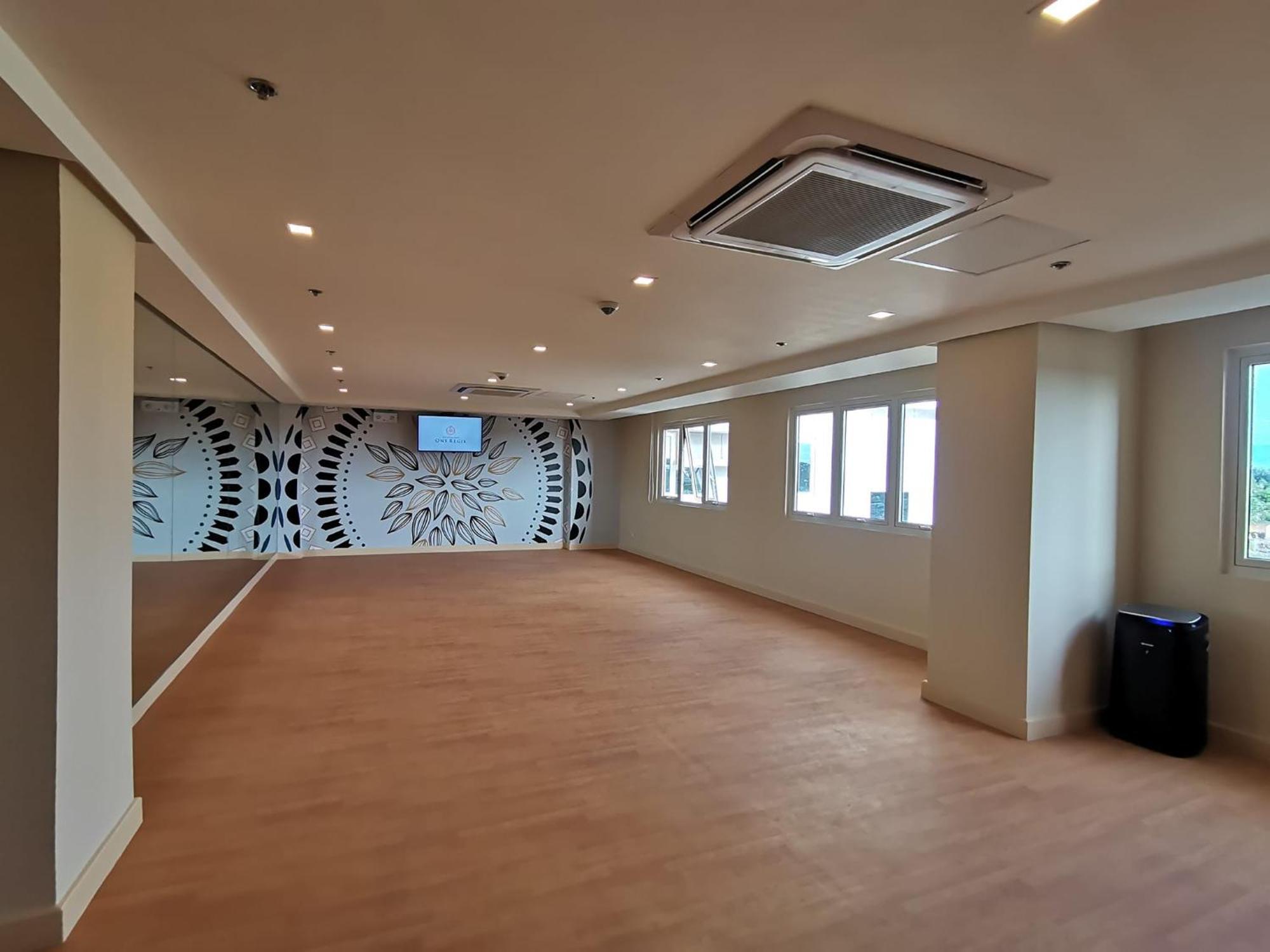 Condo Home With Fast Wifi In Bacolod City Экстерьер фото